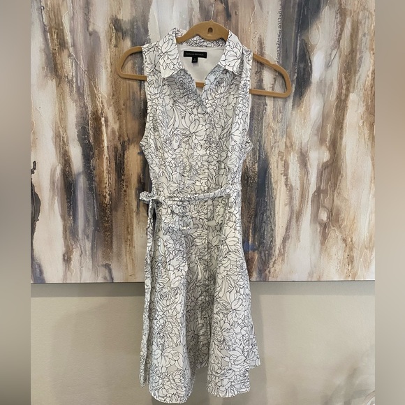 Banana Republic Dresses & Skirts - Banana Republic black and white dress